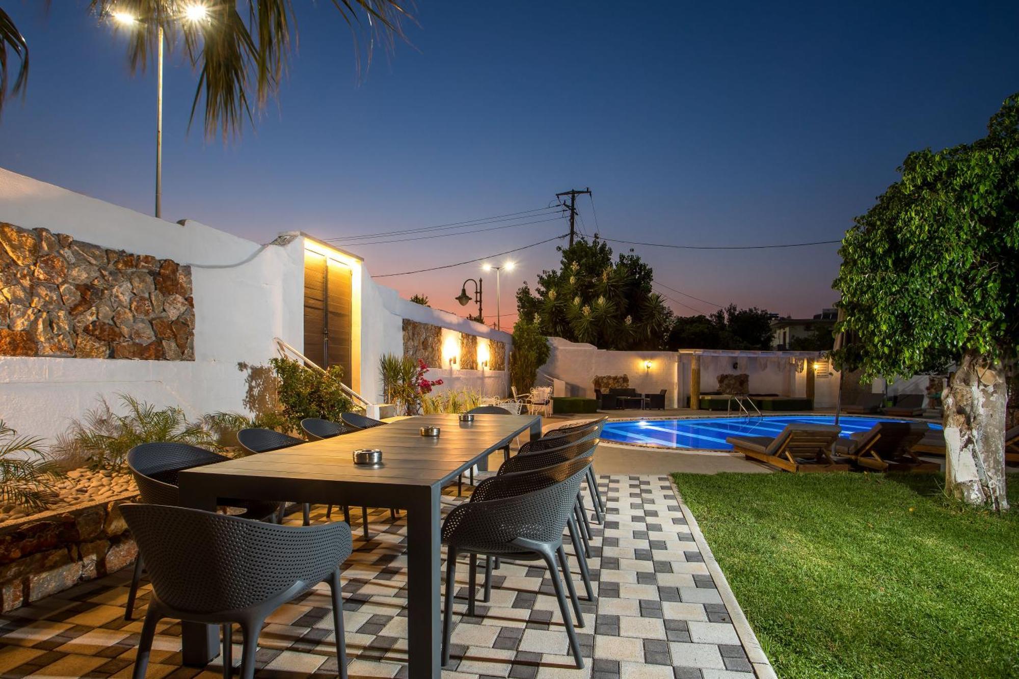 Toula'S Apartments Faliraki Bagian luar foto