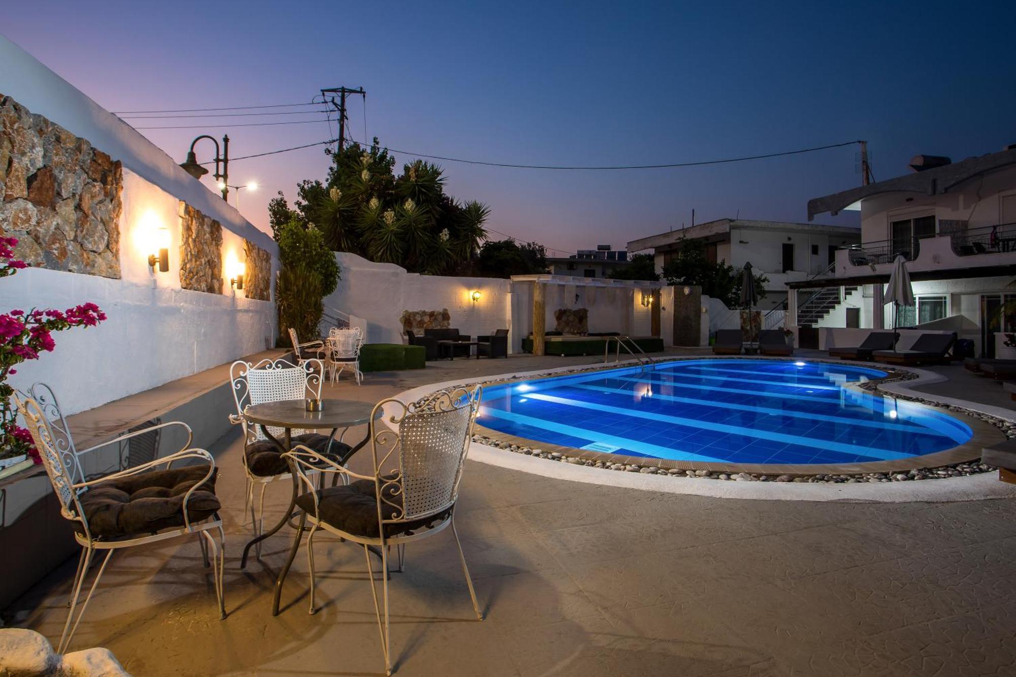 Toula'S Apartments Faliraki Bagian luar foto
